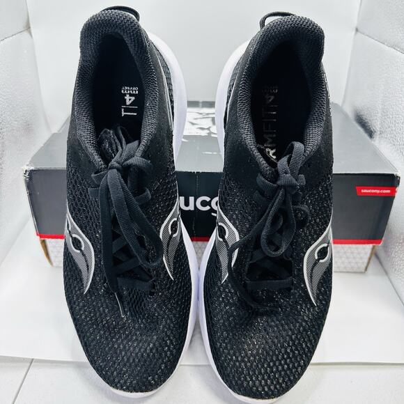 Saucony Kinvara 14 Shoes Women’s Black Sneakers Running Athletic Size 8.5 - Picture 4 of 7